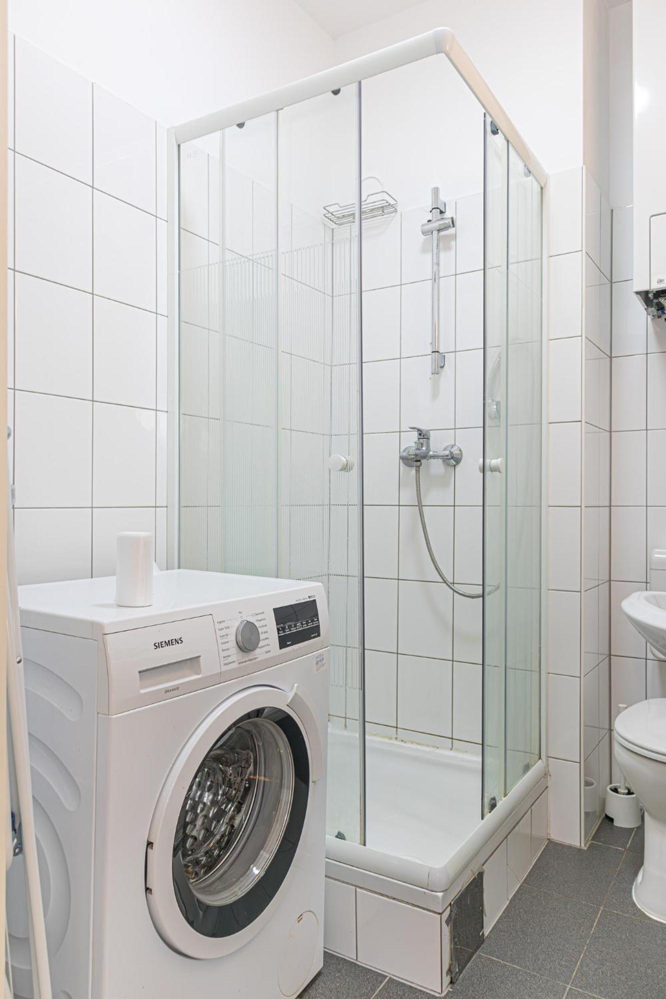 Spacious 2Br Apt Great Location - Near Schoenbrunn Вена Экстерьер фото